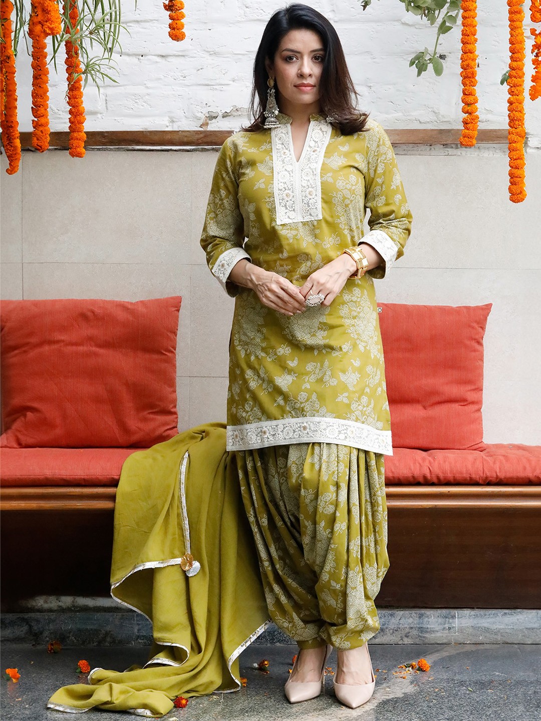

FABNEST Floral Printed Pure Cotton Kurta with Patiala, Green