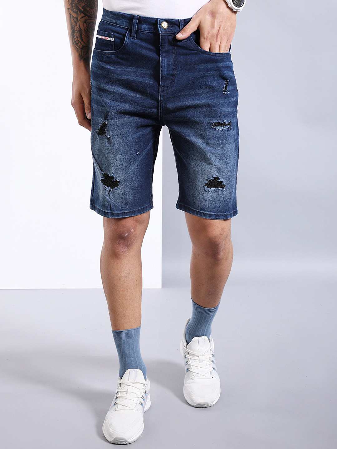 

The Indian Garage Co Men Navy Blue Washed Outdoor Denim Shorts