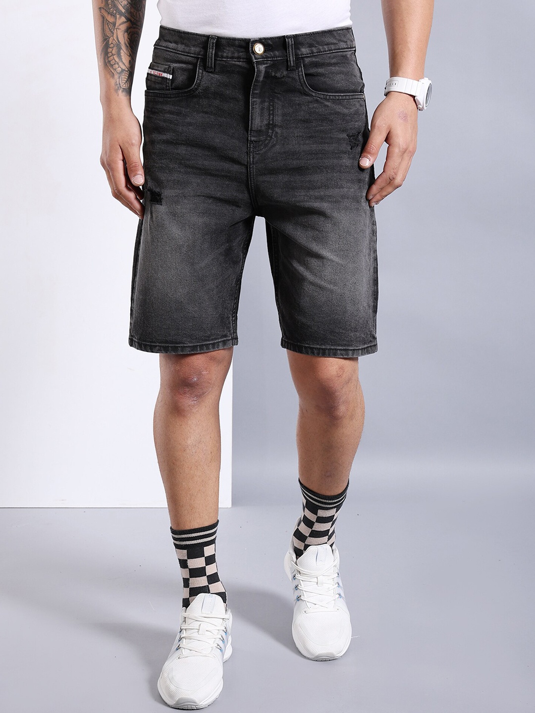 

The Indian Garage Co Men Black Outdoor Shorts