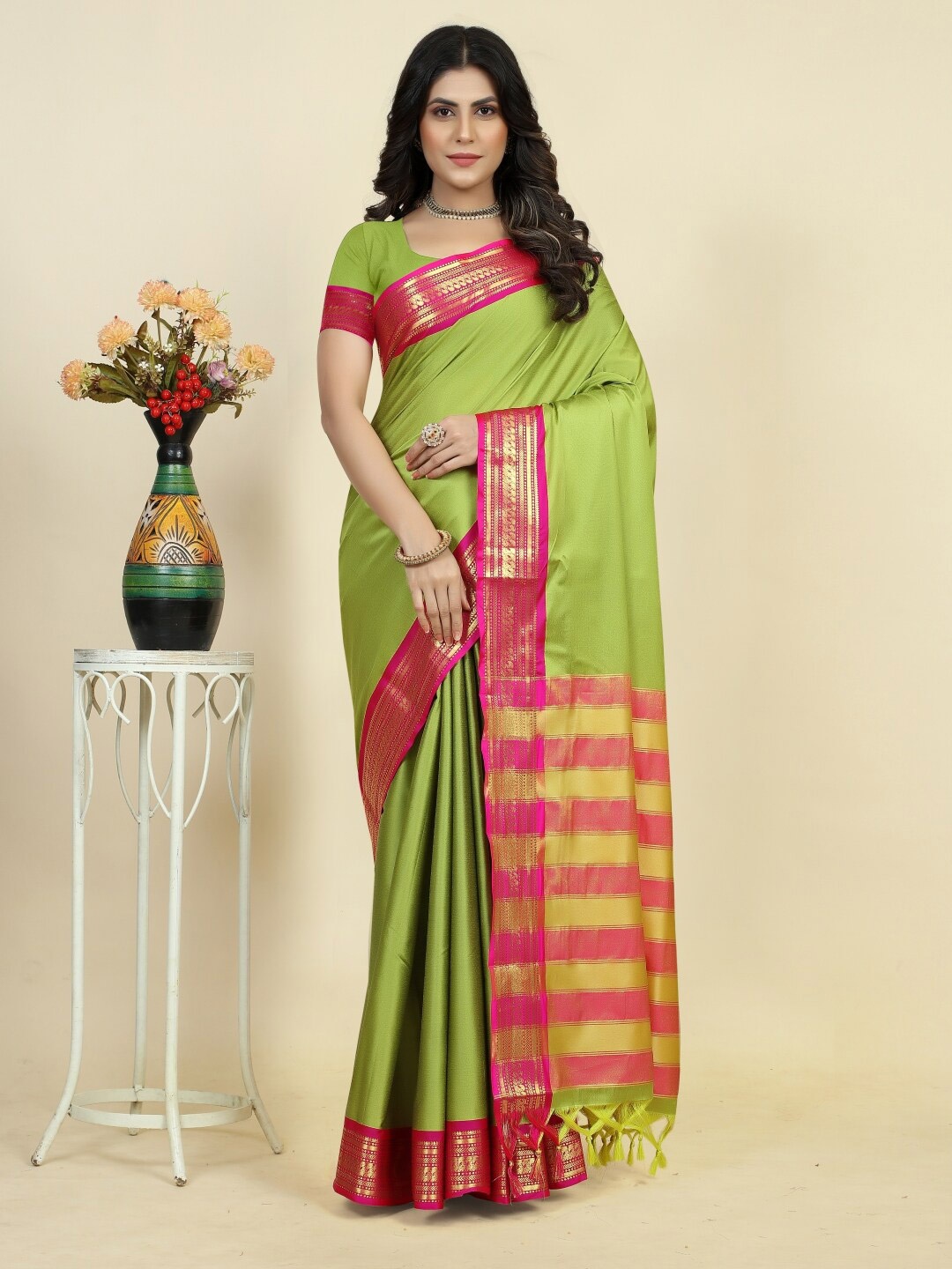 

Paramparik Textile Zari Silk Blend Paithani Saree, Green