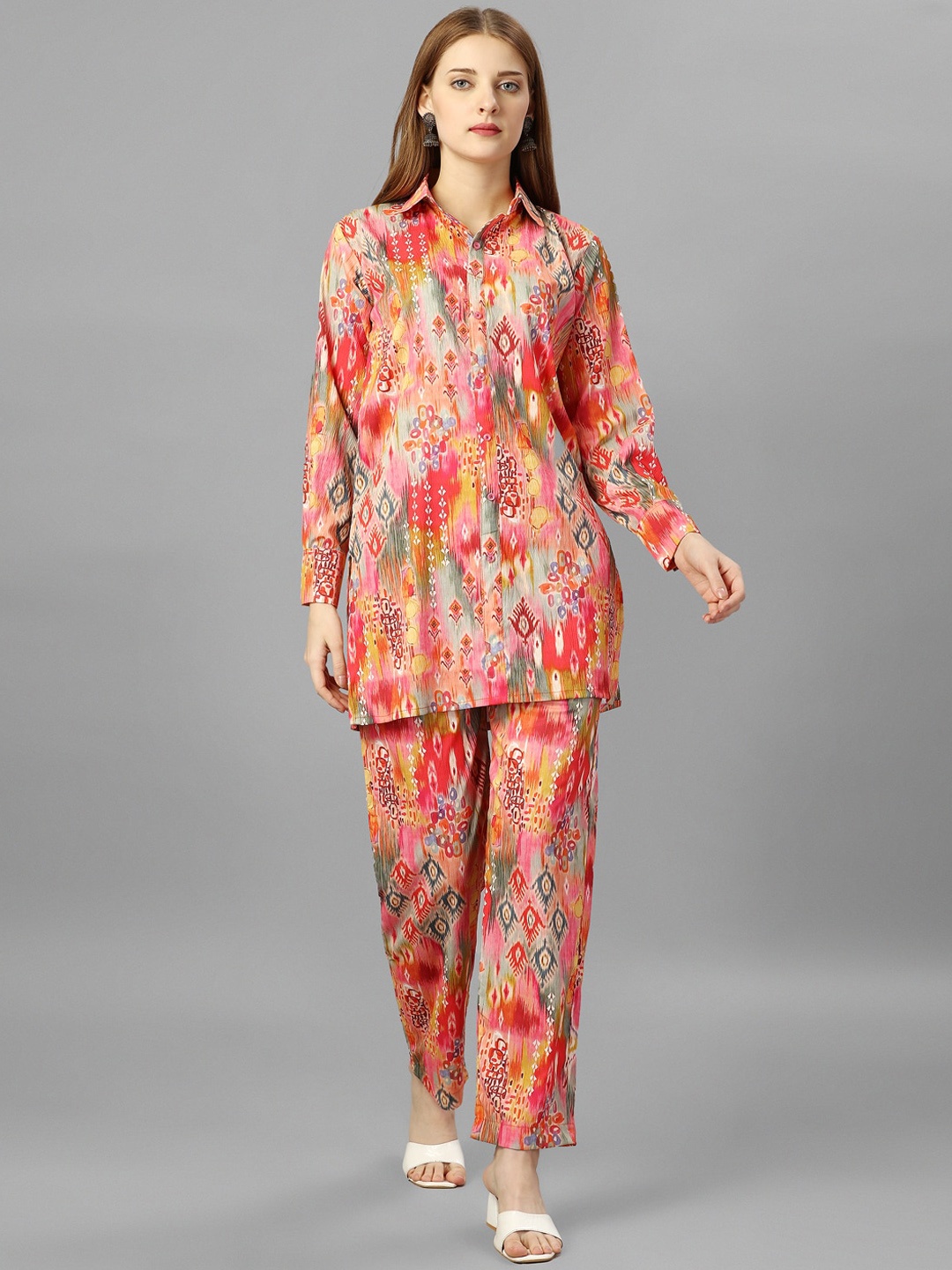 

WESTHOOD Ethnic Motifs Printed Shirt Collar Straight Kurti & Trouser, Orange