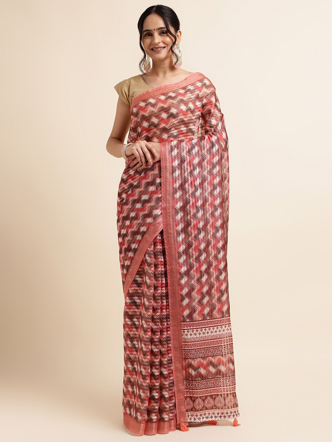 

FABMORA Geometric Printed Zari Leheriya Saree, Red