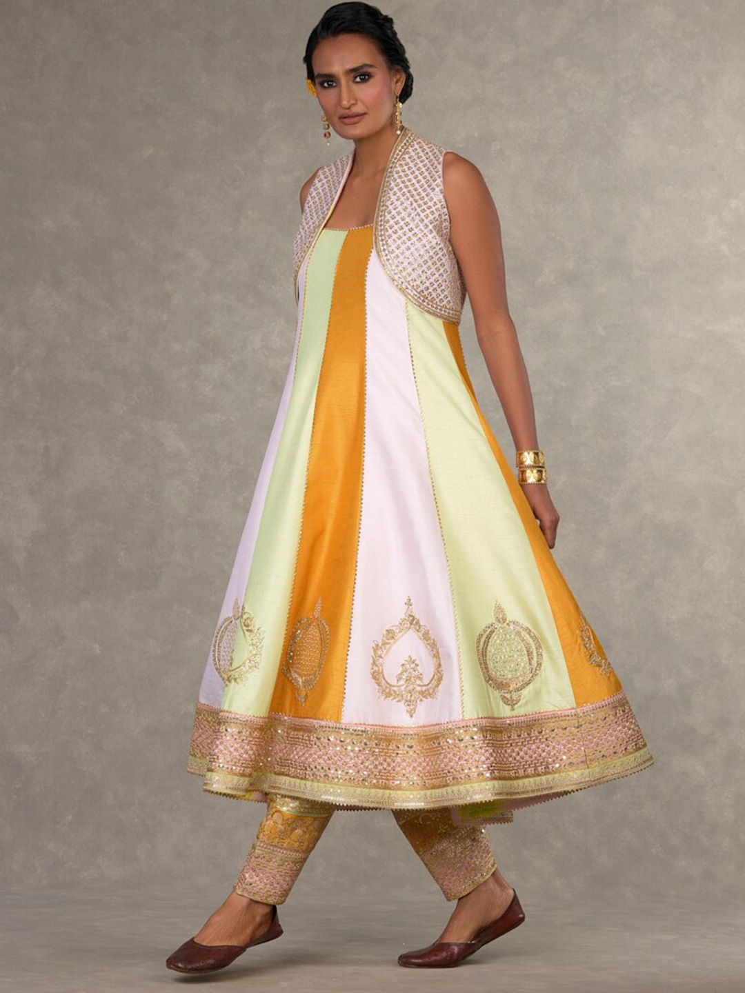 

Masaba Ethnic Motifs Embroidered Sequinned Anarkali Kurta With Trousers, Yellow