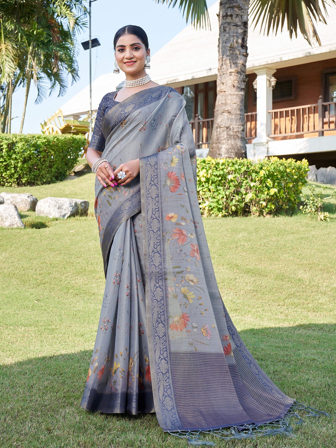 

Mitera Grey & Red Digital Printed Zari Silk Cotton Saree
