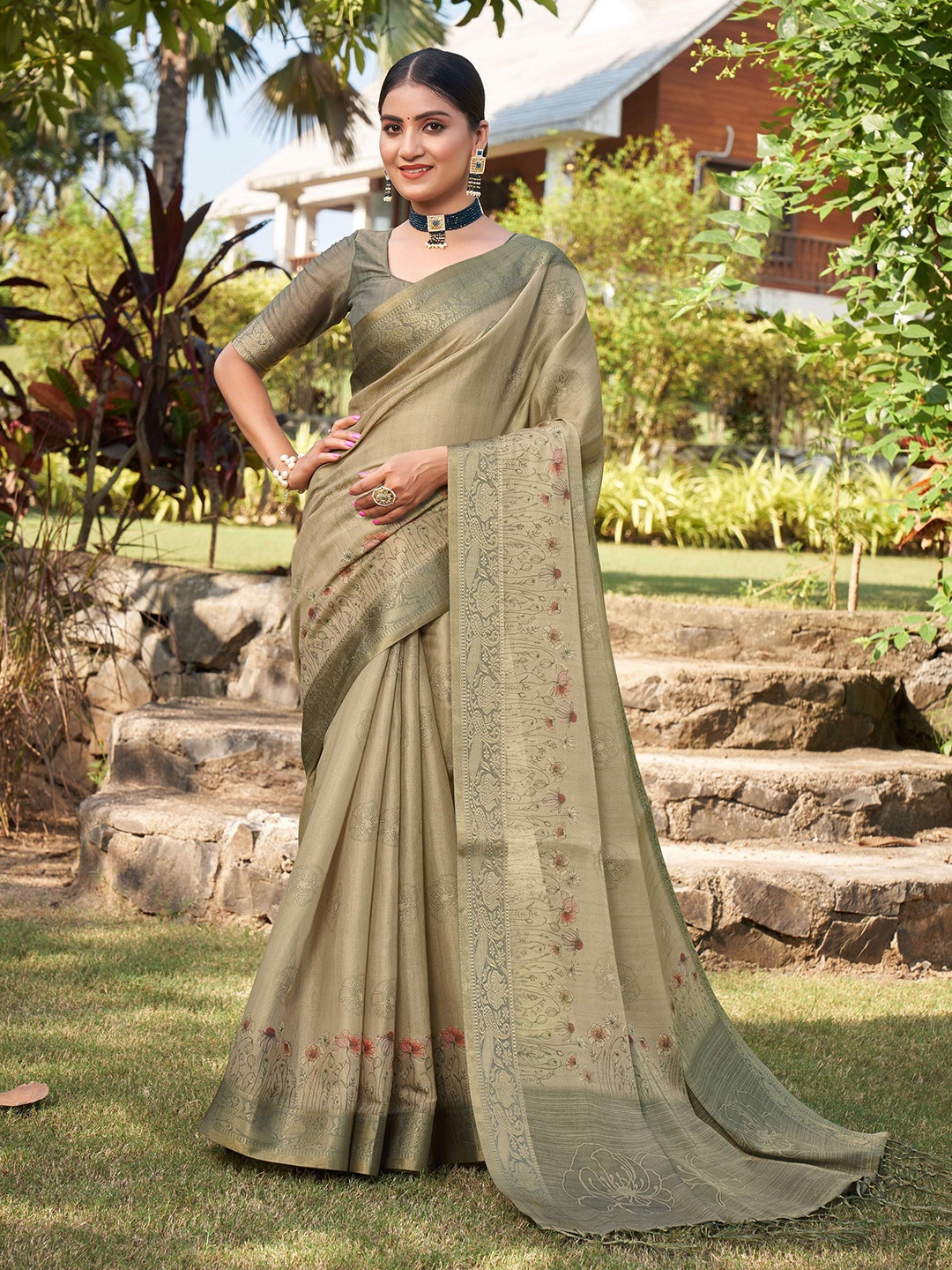 

Mitera Floral Zari Silk Cotton Banarasi Saree, Green