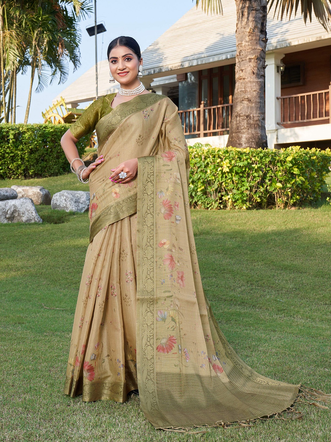 

Mitera Green Floral Printed Zari Detailed Silk Cotton Saree