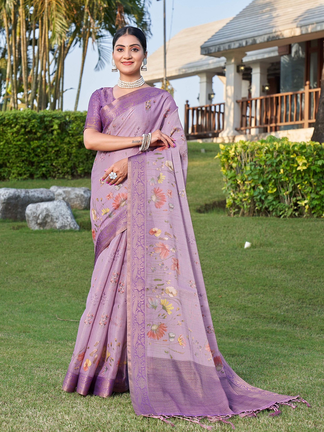 

Mitera Purple & Gold-Toned Floral Printed Zari Silk Cotton Banarasi Saree