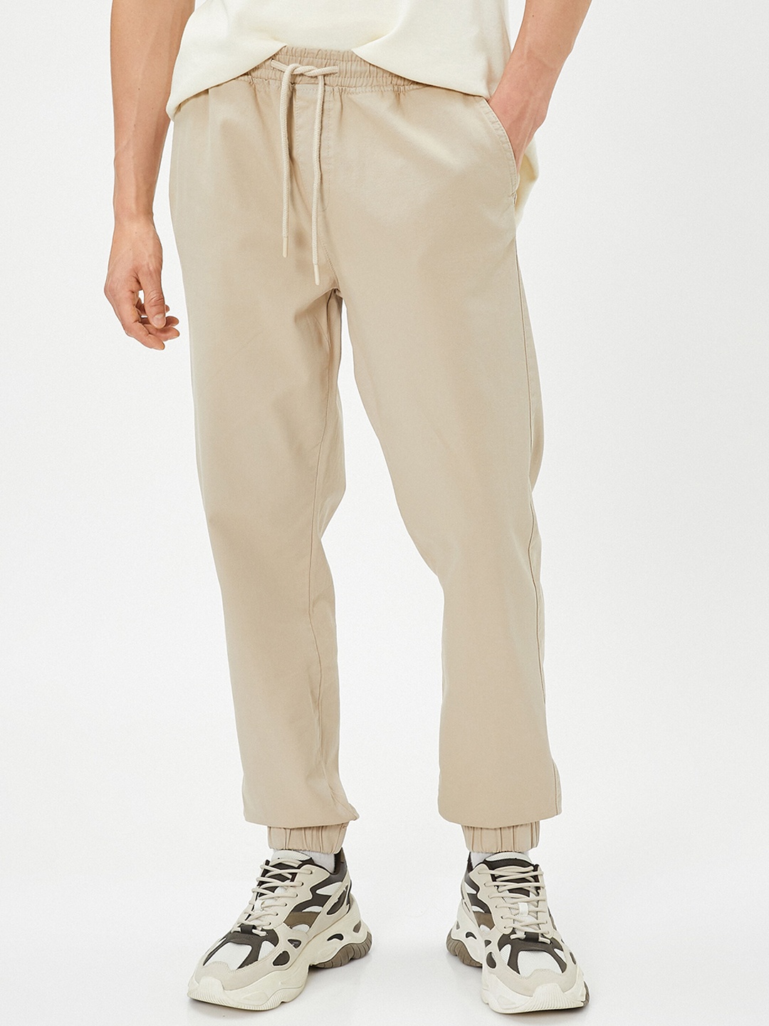 

Koton Men Chinos Trousers, Na