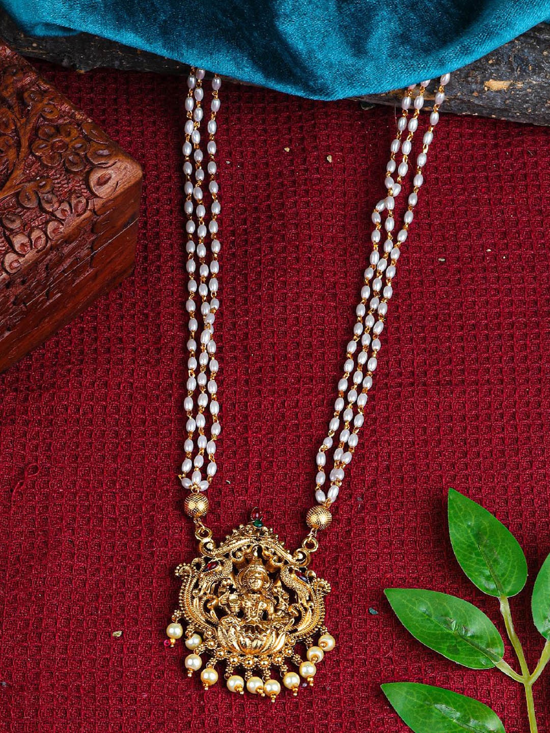 

GRIIHAM Gold-Plated American Diamond Studded & Pearls Beaded Antique Jewellery Set