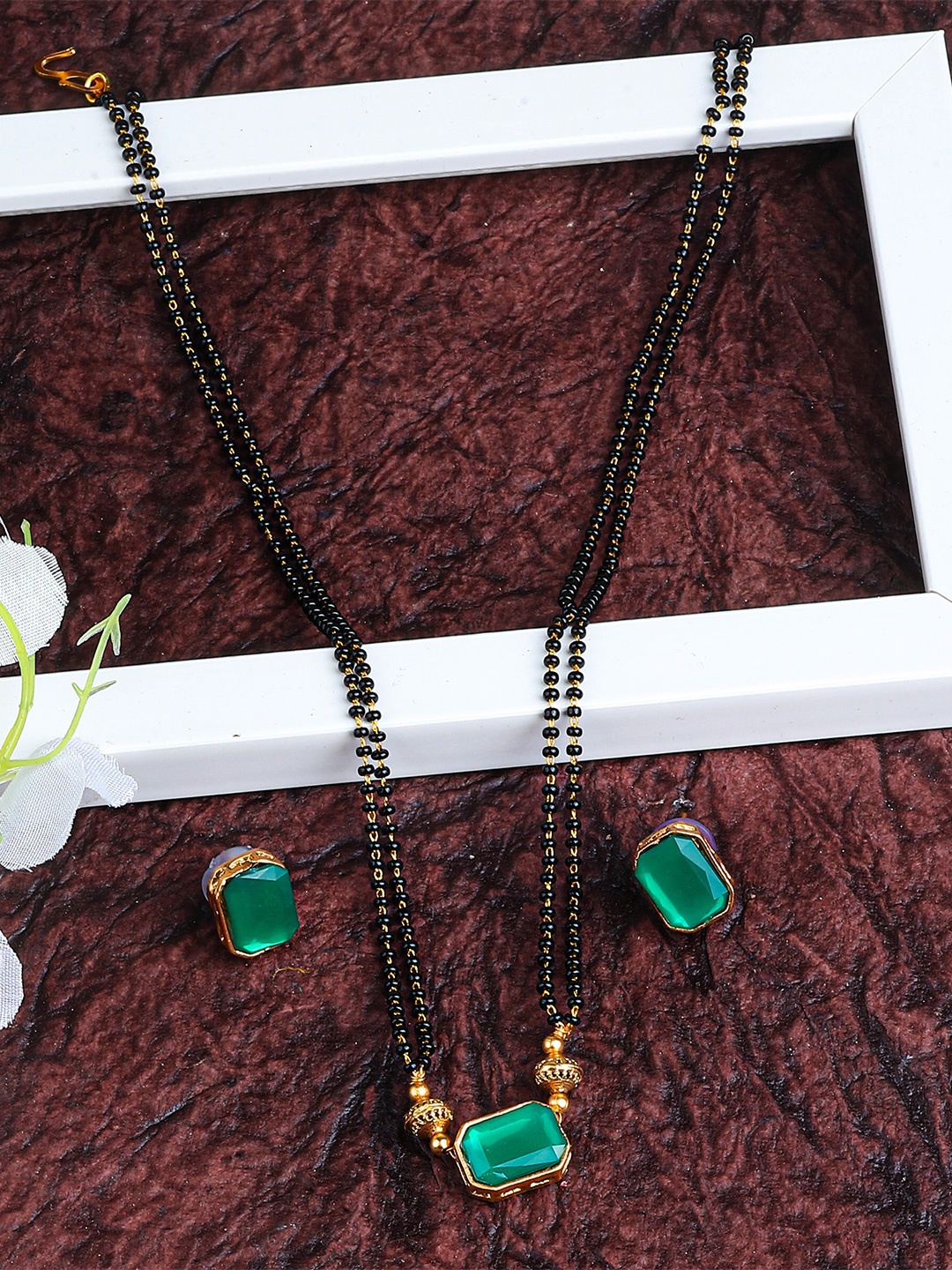 

GRIIHAM Gold-Plated Beaded Necklace, Green