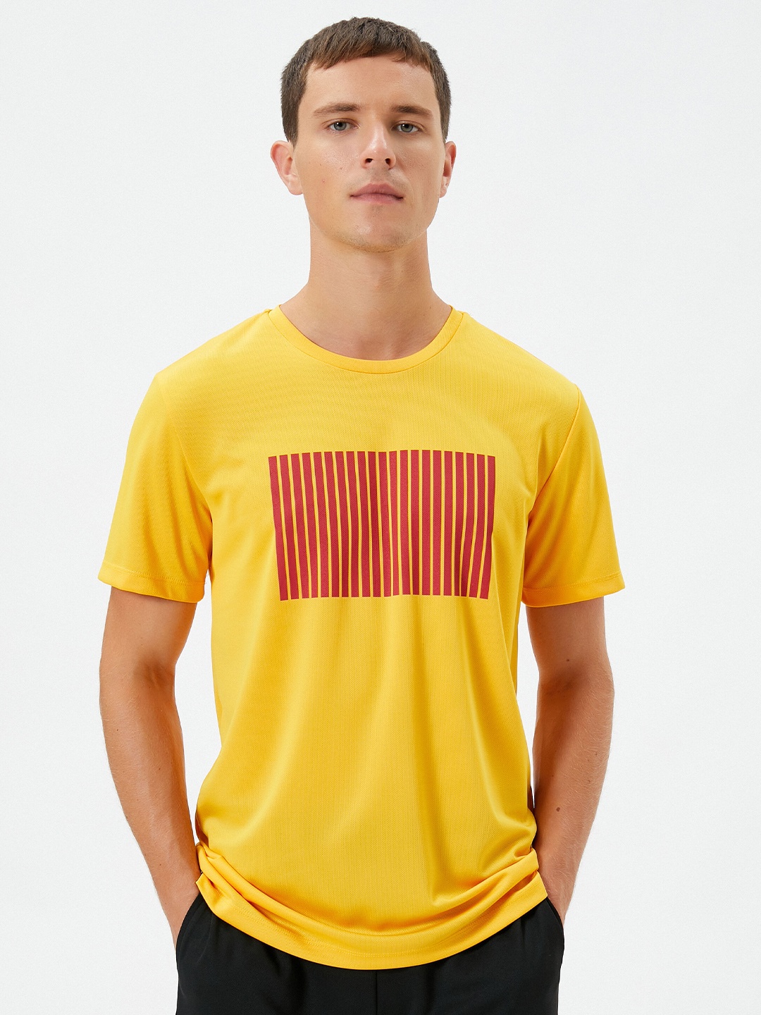 

Koton Men Striped Pockets T-shirt, Na