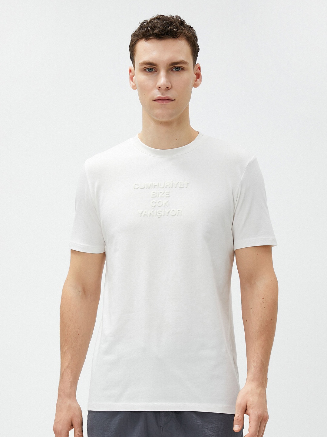 

Koton Men Typography Applique T-shirt, Na