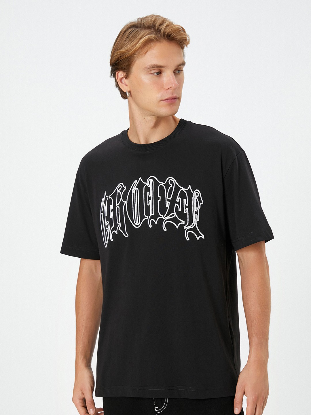 

Koton Men Typography Printed Pockets T-shirt, Na