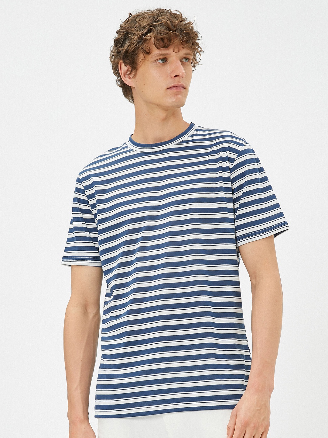 

Koton Men Striped Pockets T-shirt, Na