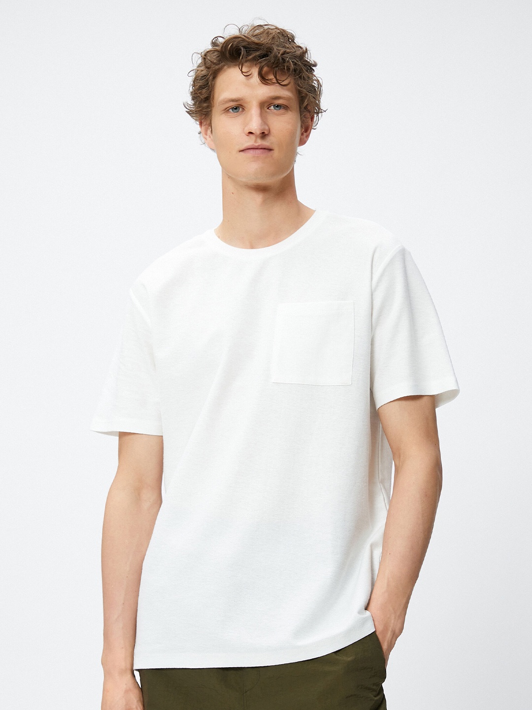 

Koton Men V-Neck Extended Sleeves Pockets T-shirt, Na