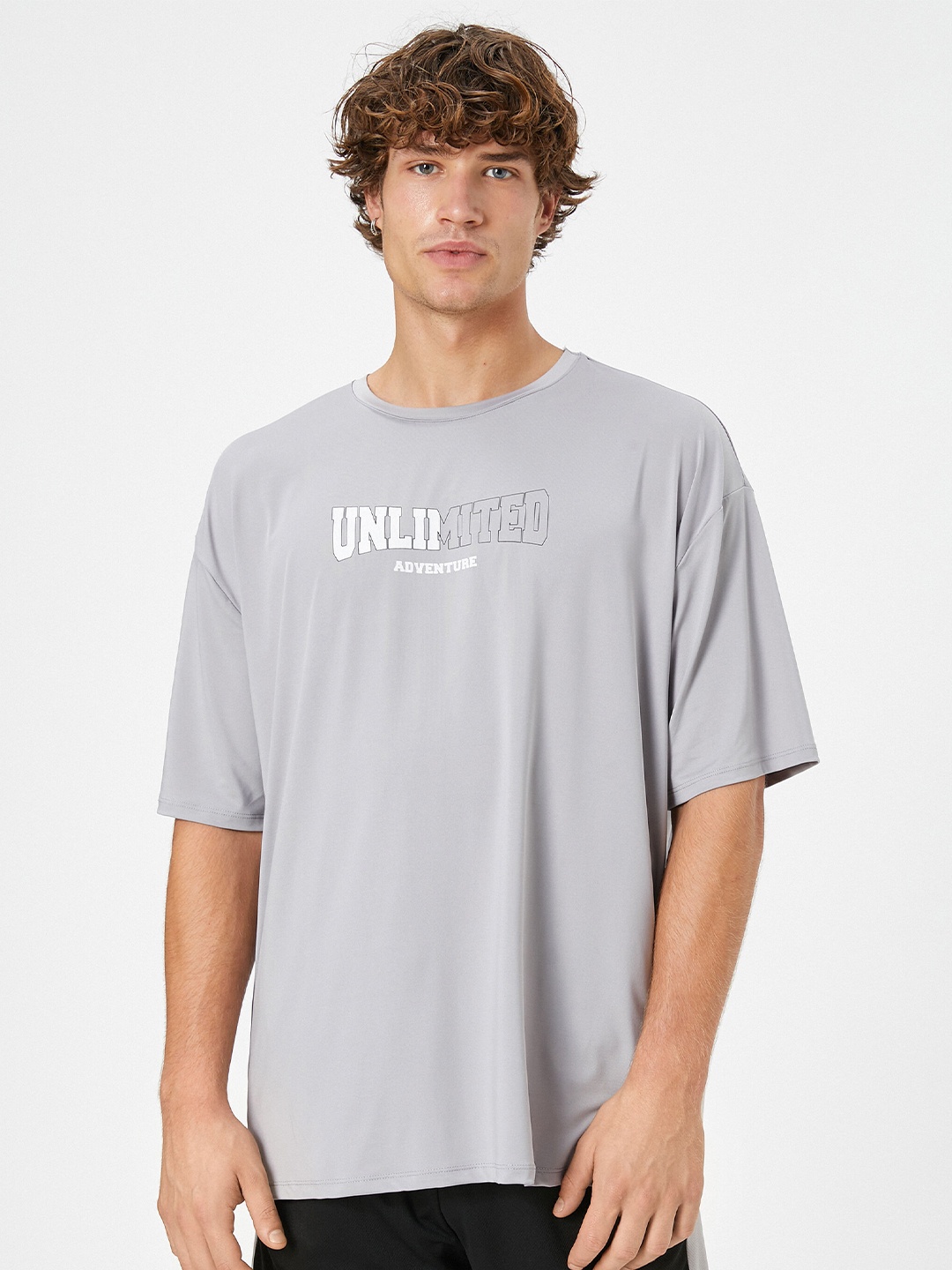 

Koton Men Typography Applique T-shirt, Na