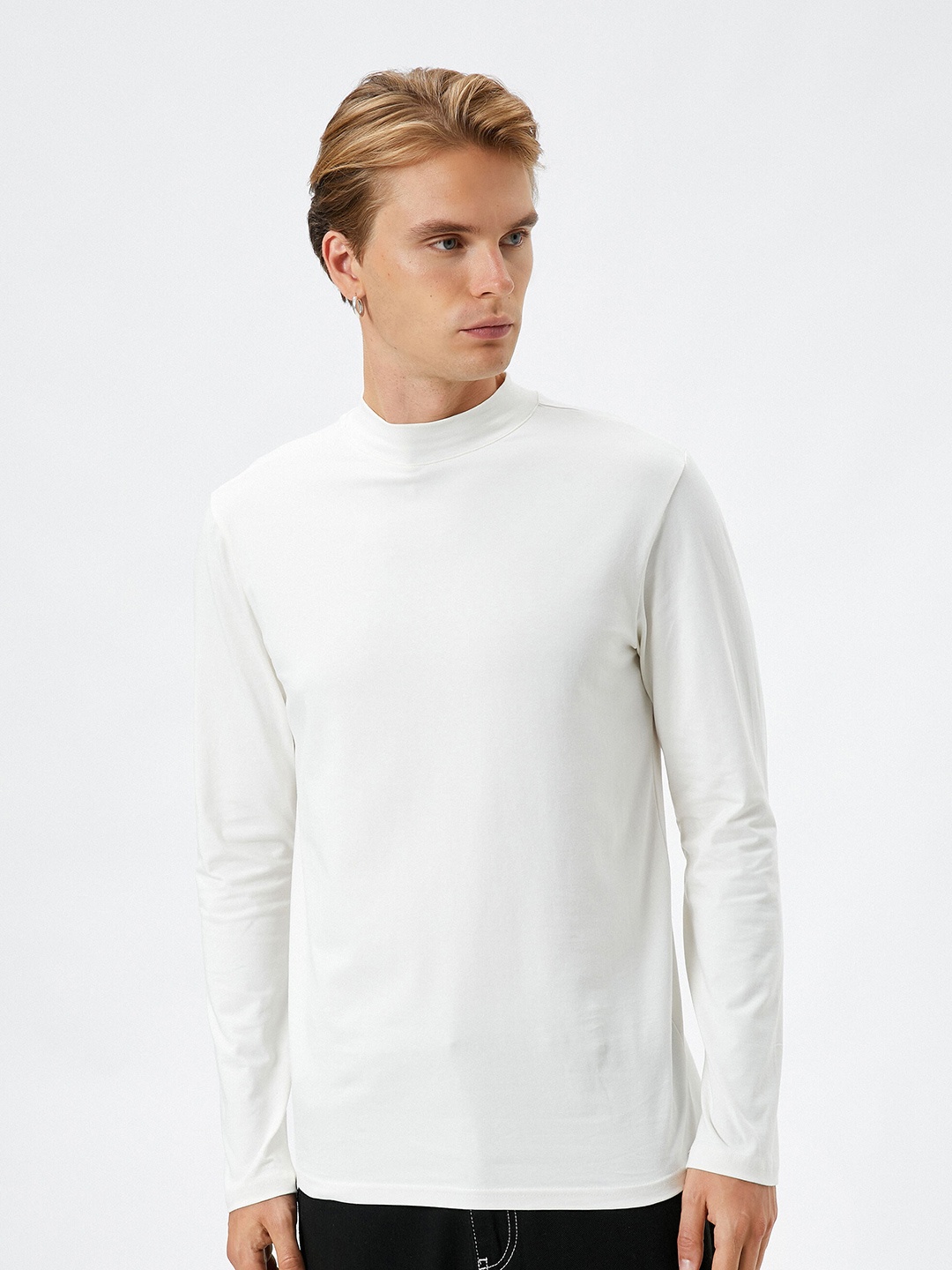

Koton Men High Neck Raw Edge T-shirt, Na