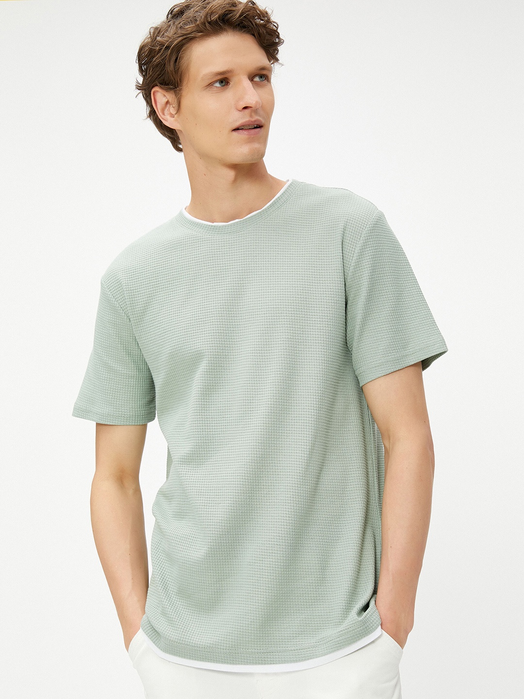 

Koton Men Striped Pockets T-shirt, Na