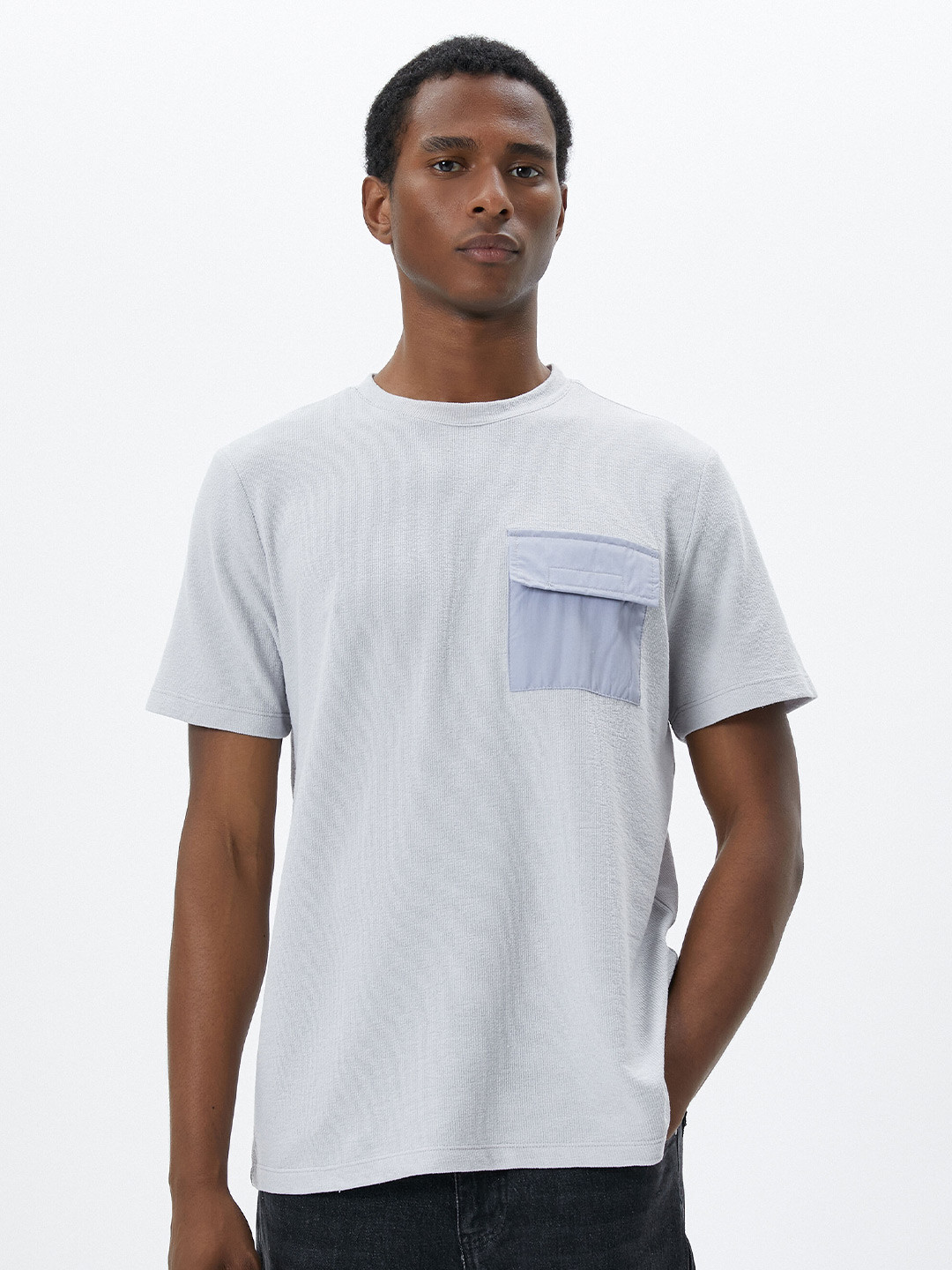 

Koton Men Printed V-Neck Pockets T-shirt, Na