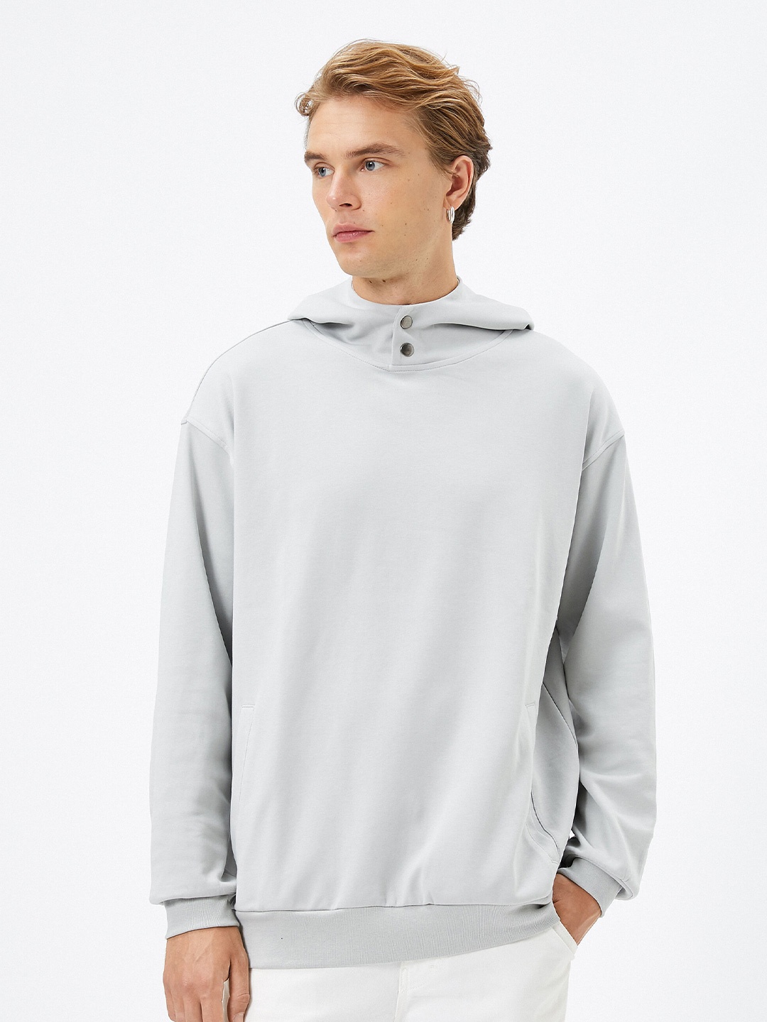 

Koton Men Sweatshirt, Na