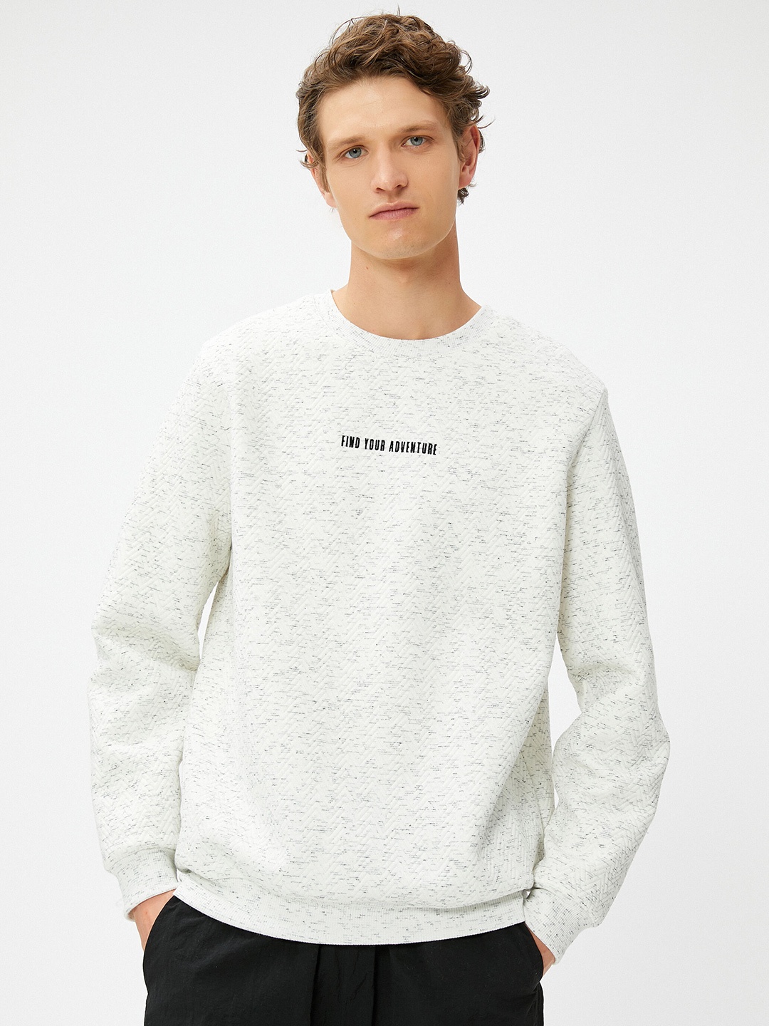 

Koton Men Sweatshirt, Na