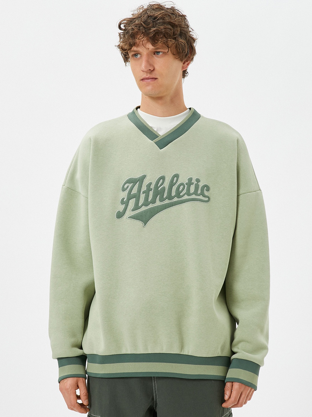 

Koton Men Sweatshirt, Na