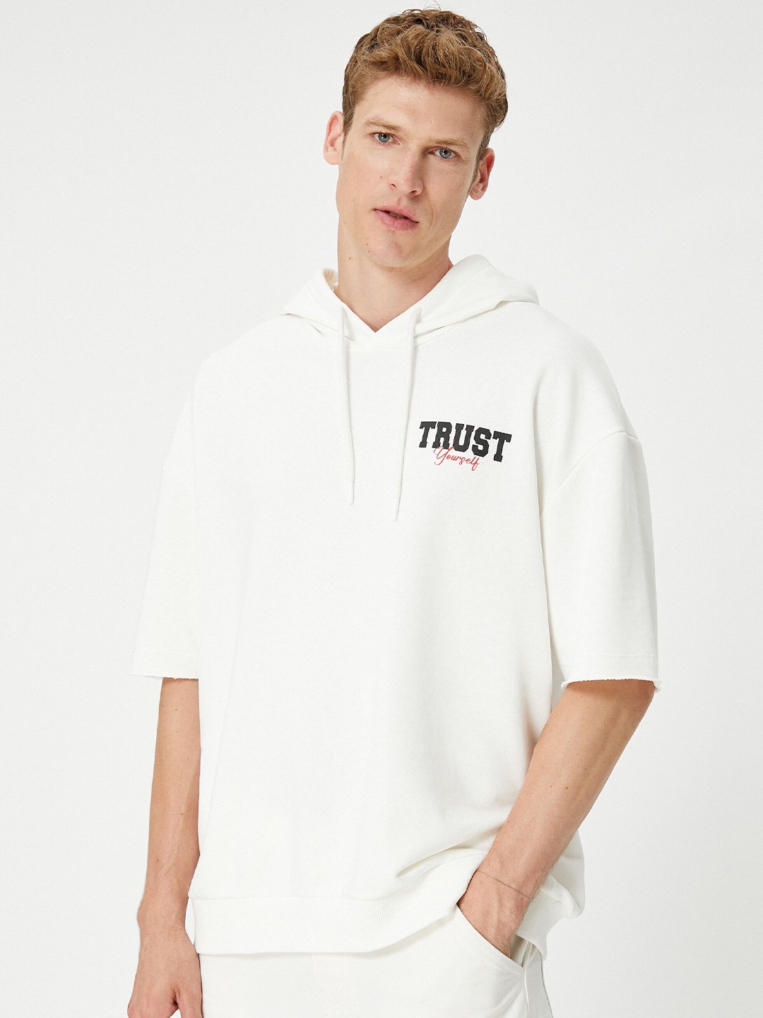 

Koton Men Sweatshirt, Na