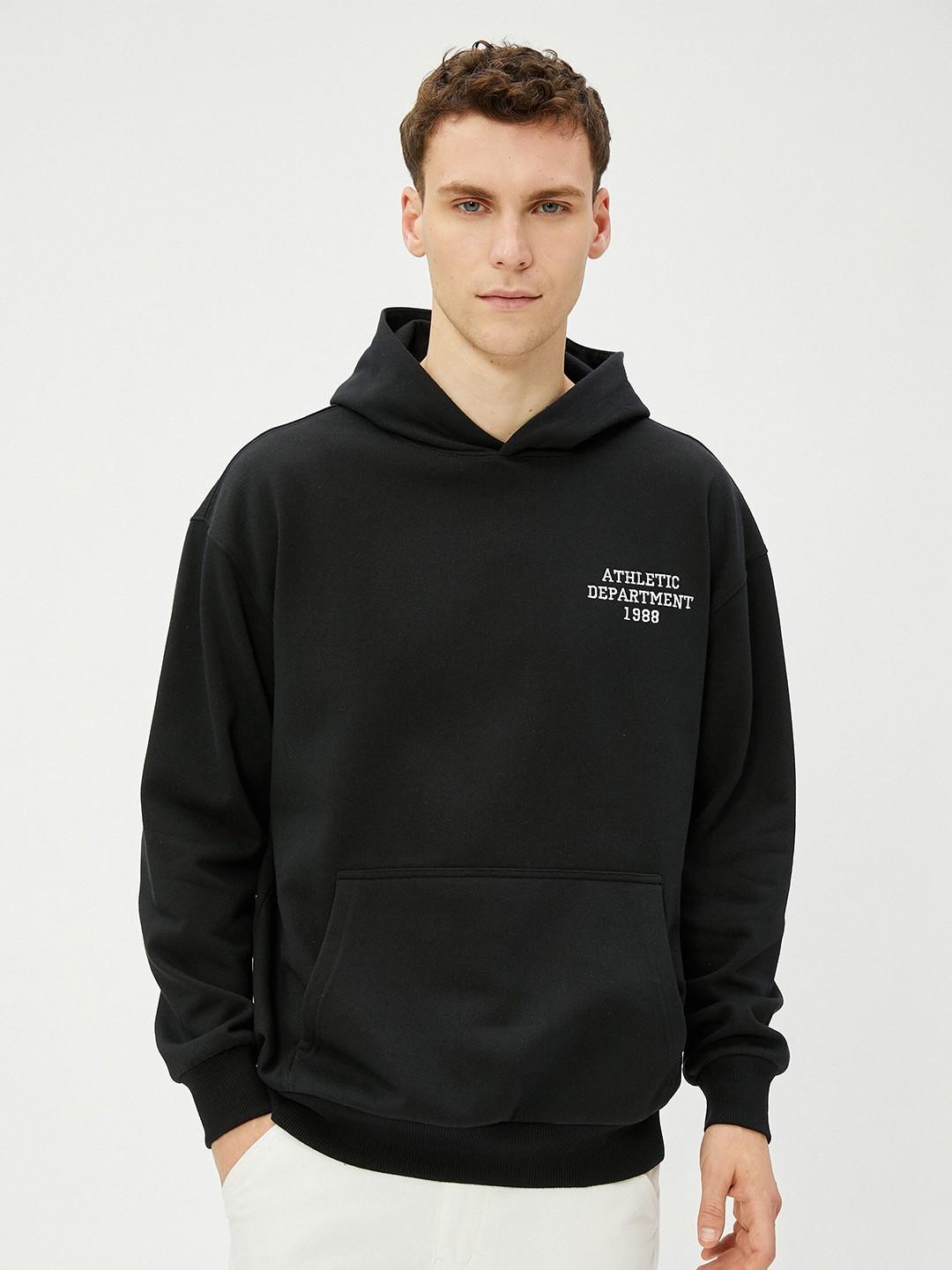 

Koton Men Sweatshirt, Na