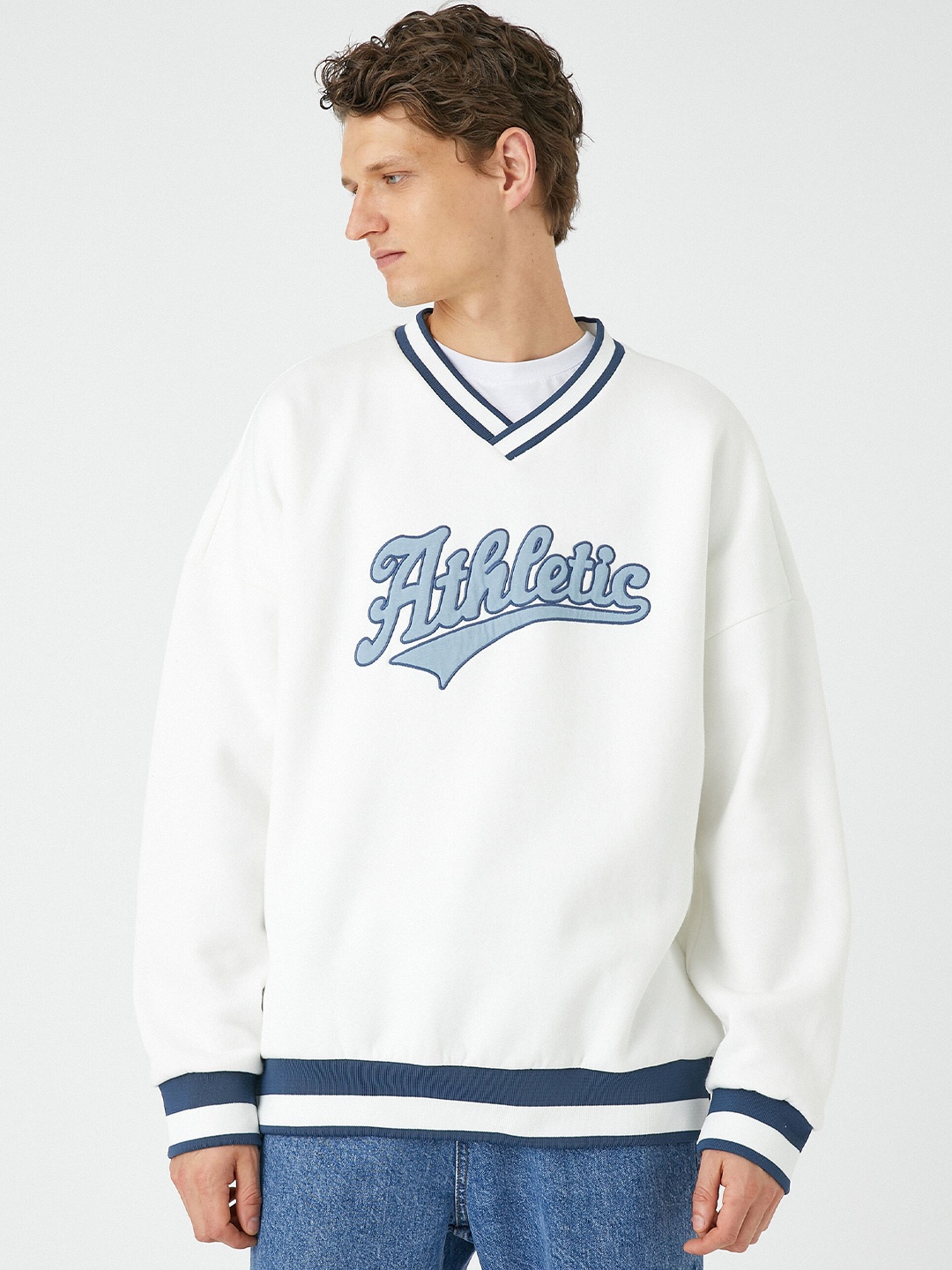 

Koton Men Sweatshirt, Na