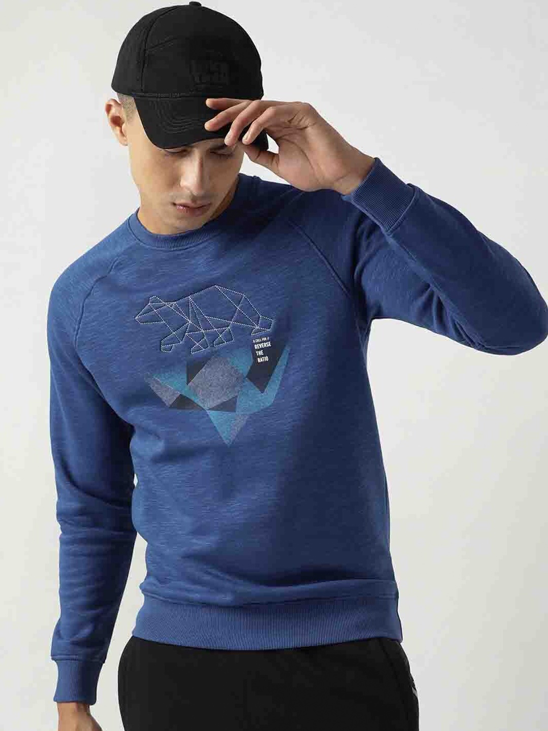 

Wildcraft Men Blue Printed Sweatshirt