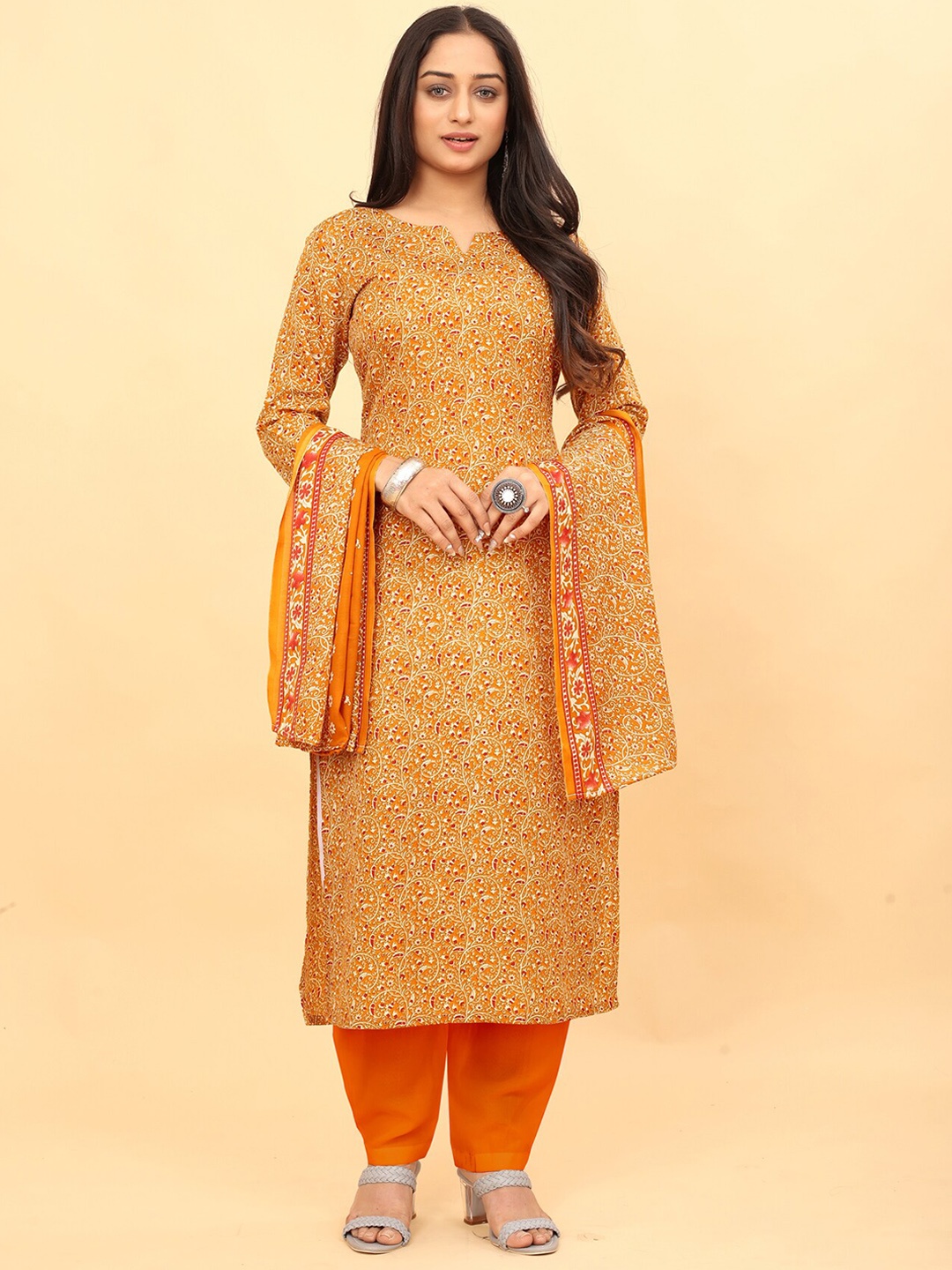 

Pari THE FASHION STUDIO Floral Printed Regular Kurta with Trousers & Dupatta, Yellow