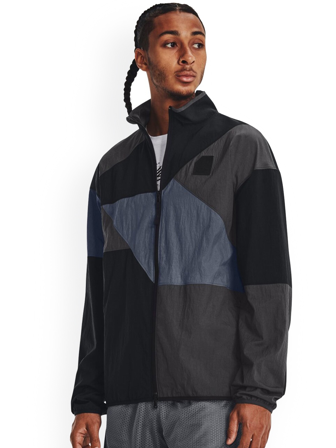 

UNDER ARMOUR Colourblocked Mock Collar Curry Full-Zip Woven Sports Jacket, Black
