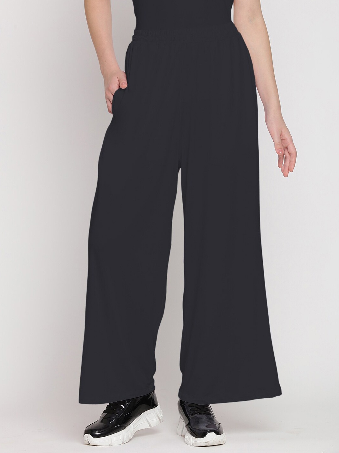 

Wearjukebox Women High Rise Parallel Trousers, Black