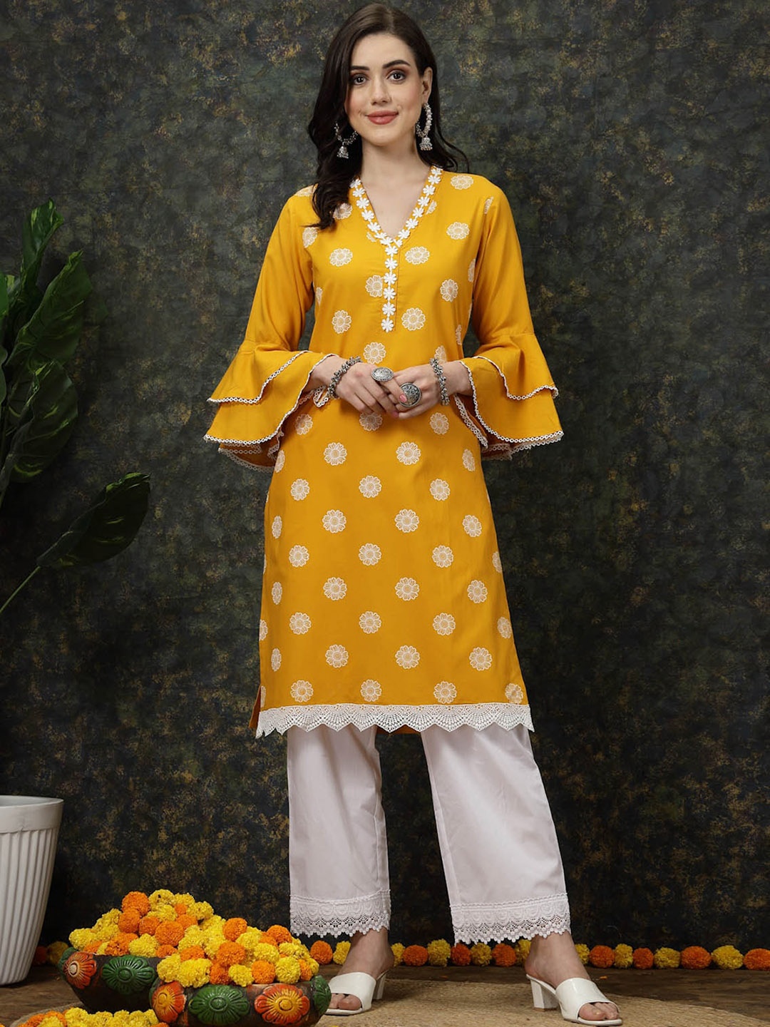 

plusS Mustard Yellow Floral Printed V-Neck Bell Sleeves Straight Kurta