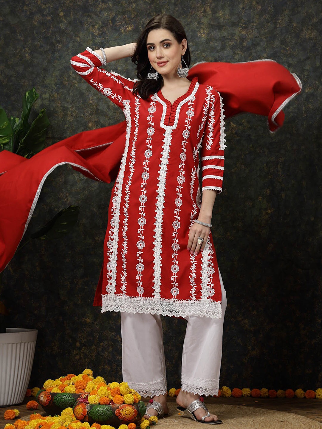 

plusS Red Floral Printed Thread Work Cotton Straight Kurta