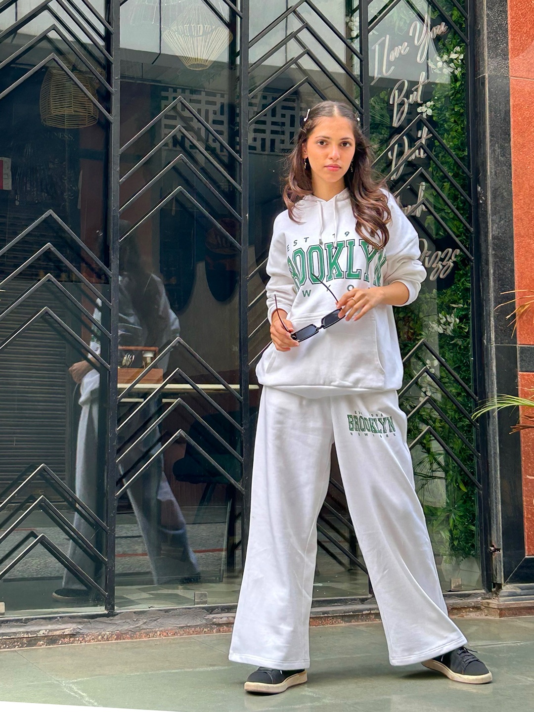

Noh.Voh - SASSAFRAS Kids Girls Typography Printed Oversized Tracksuits, White