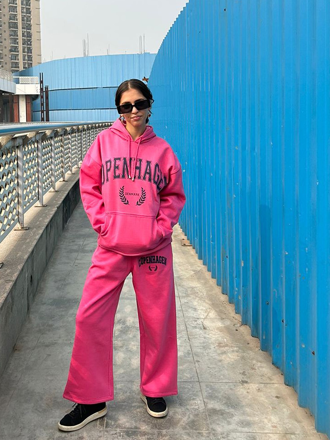 

Noh.Voh - SASSAFRAS Kids Girls Typography Printed Oversized Tracksuits, Pink