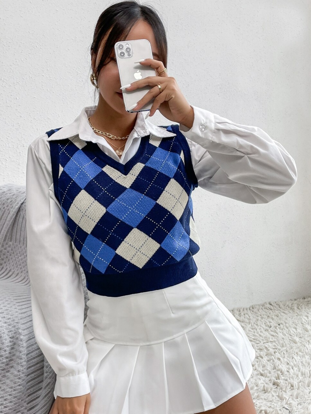 

StyleCast Geometric Printed V-Neck Sweater Vest, Blue