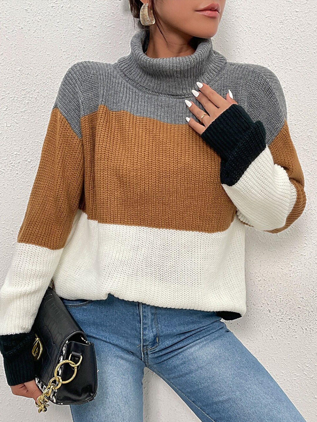 

StyleCast Grey Colourblocked Pullover Sweater