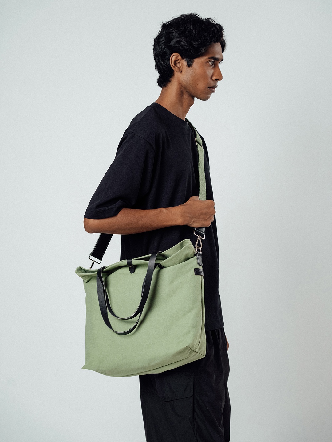 

DailyObjects Oversized Structured Tote Bag, Green