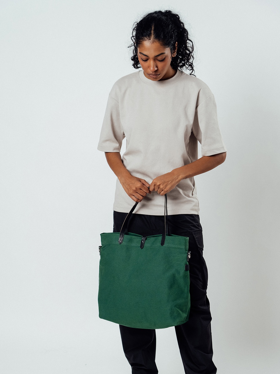 

DailyObjects Oversized Structured Tote Bag, Green