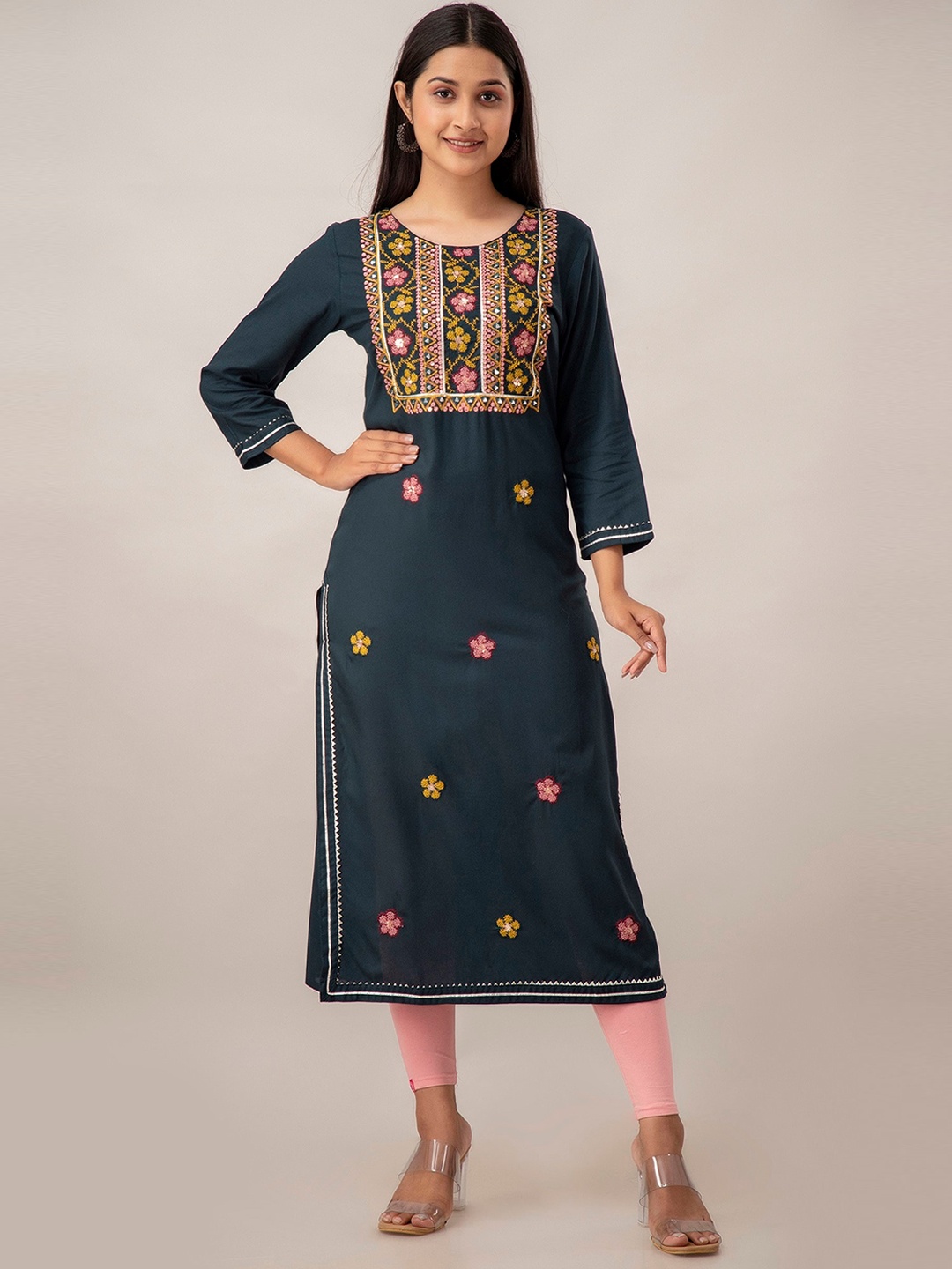 

CKM Floral Embroidered Kurta, Green