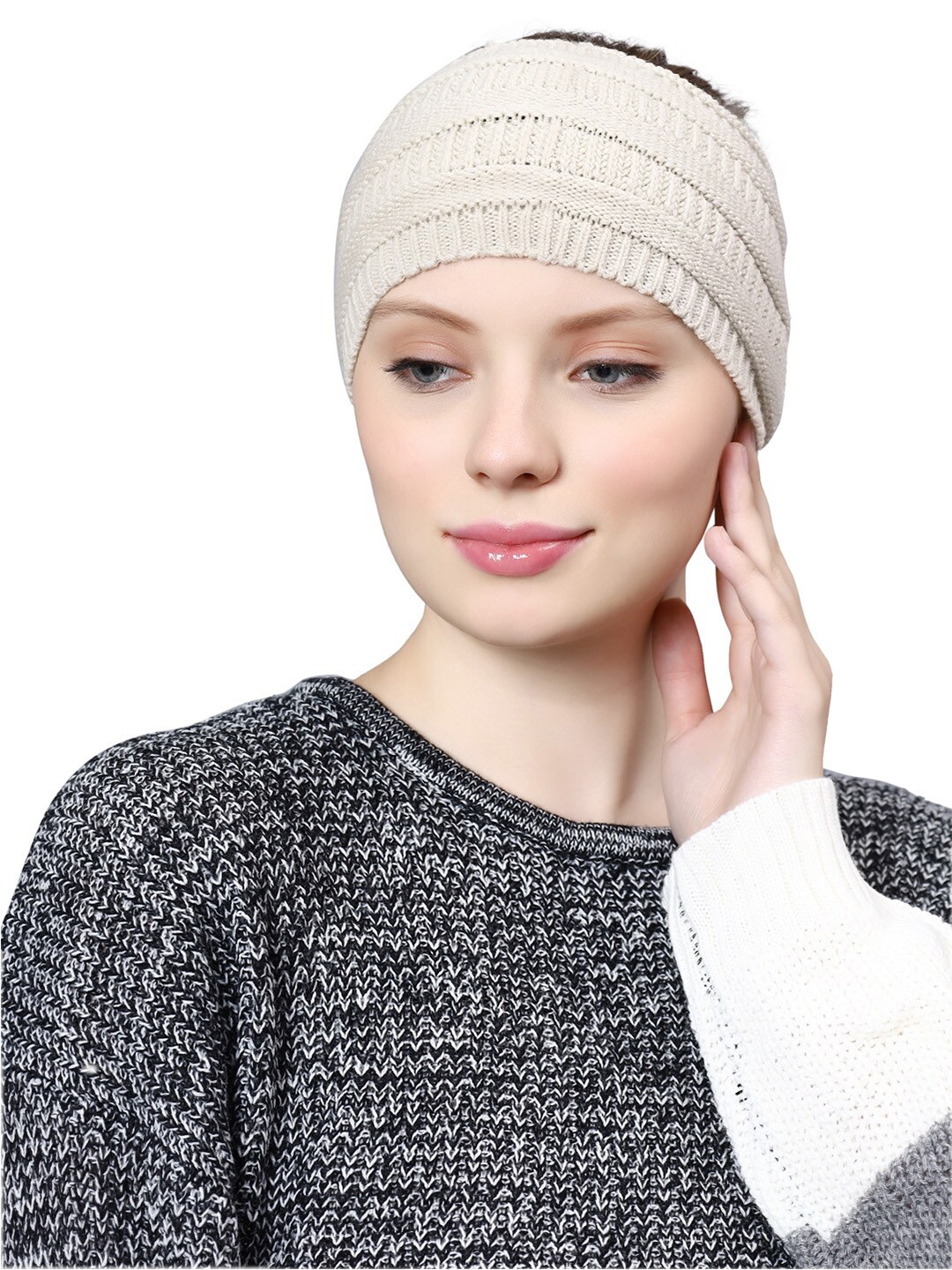 

Bharatasya Winter Knitted Acrylic Headband, Cream