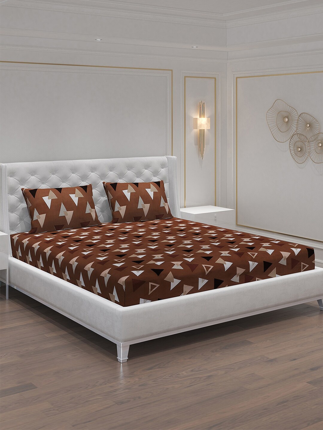 

Moca By Monte Carlo Brown Geometric Microfiber 120 TC Queen Bedsheet & 2 Pillow Covers