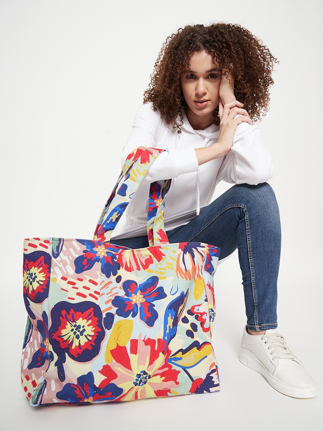 

Sangria Floral Printed Cotton Tote Handbags, Blue