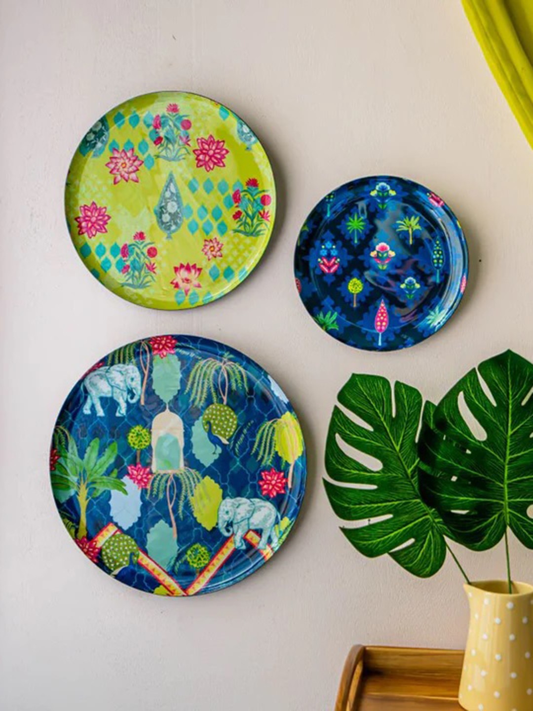 

Ritualistic Jaipur Haveli Blue & Green 3 Pieces Printed Metal Wall Plates