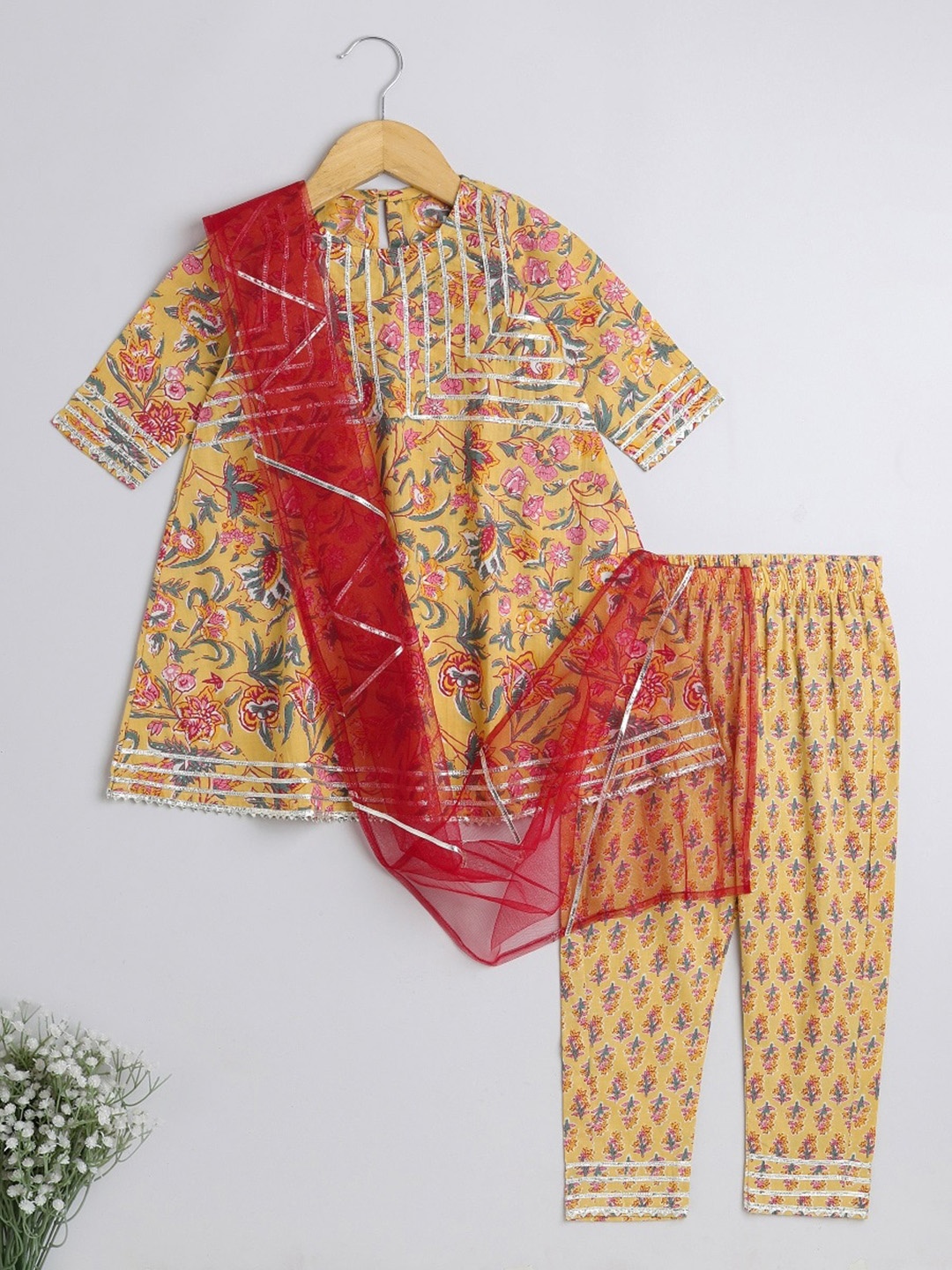 

The Magic Wand Girls Floral Print Gotta Patti Cotton A-Line Kurti & Trousers With Dupatta, Yellow