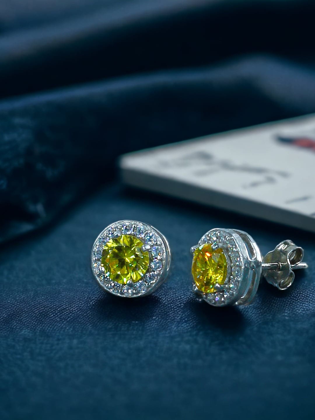 

Taraash Circular Shaped Cubic Zirconia Stone-Studded 925 Sterling Silver Studs Earrings