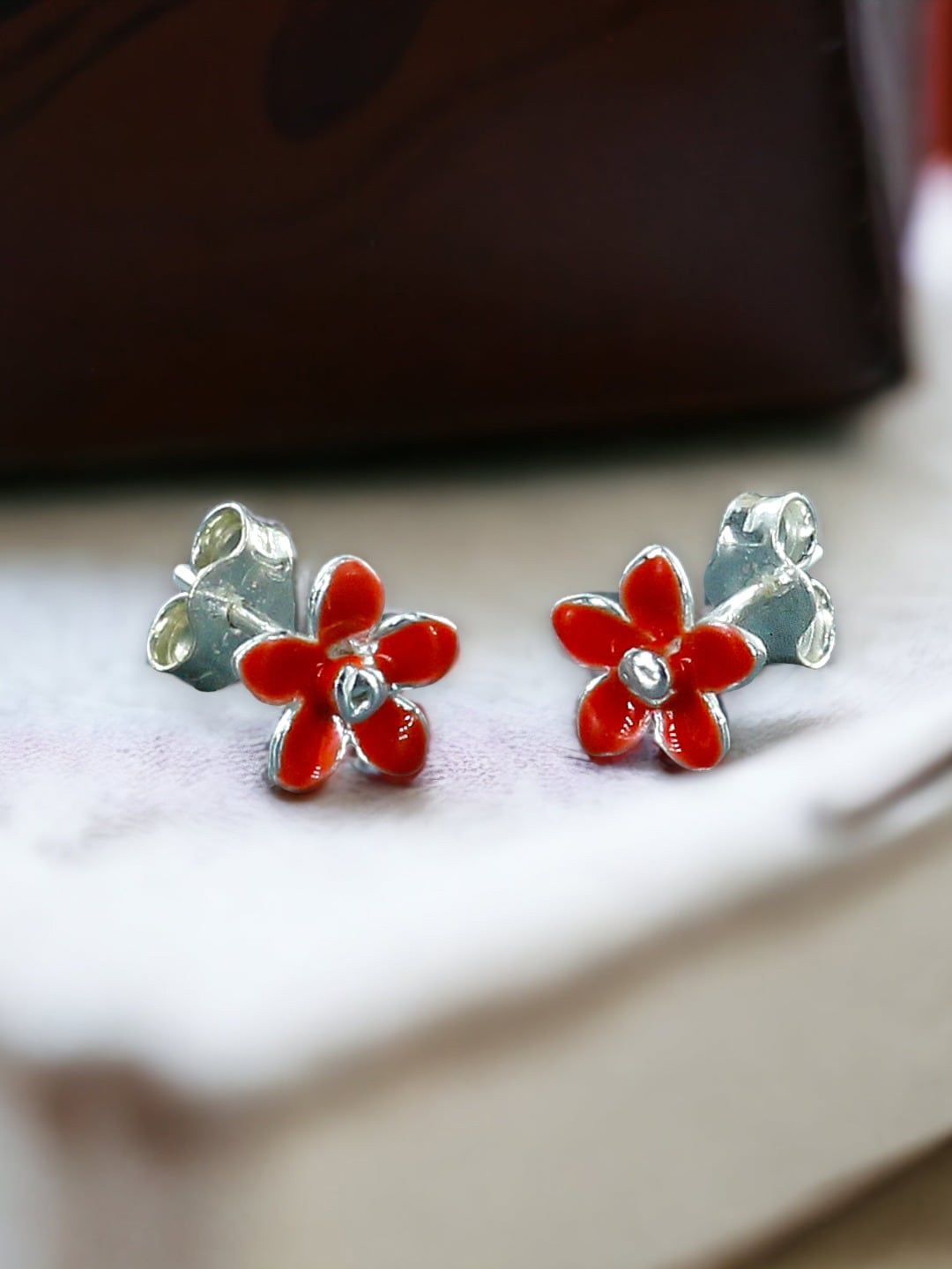 

Taraash Girls Contemporary 925 Sterling Silver Floral Studs Earrings