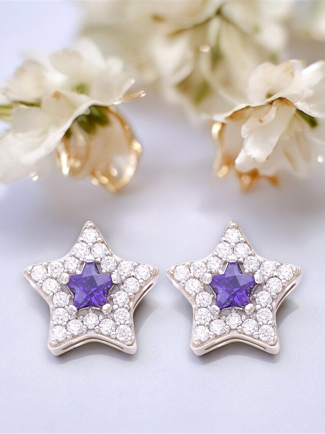 

Taraash 925 Sterling Silver Cubic Zirconia Star Shaped Studs Earrings